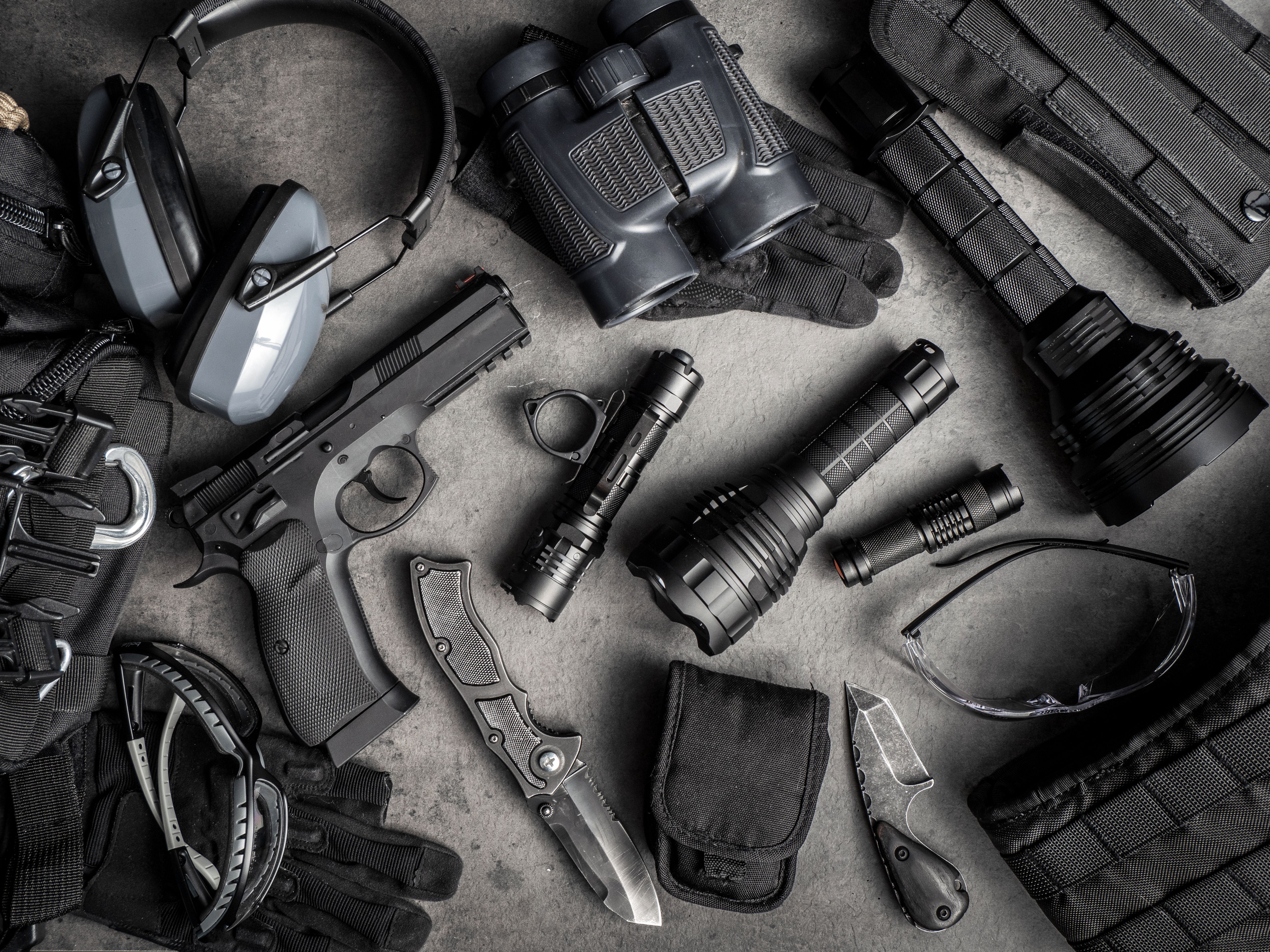 Tactical Lights Guide: From Handheld to Weapon-Mounted